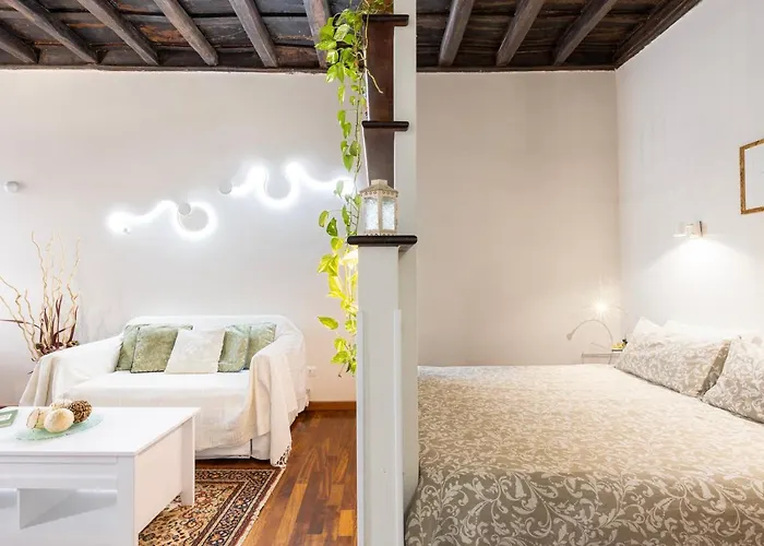 Trastevere House With Balcony,quiet New Rzym