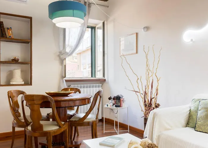 Trastevere House With Balcony,quiet New Apartament